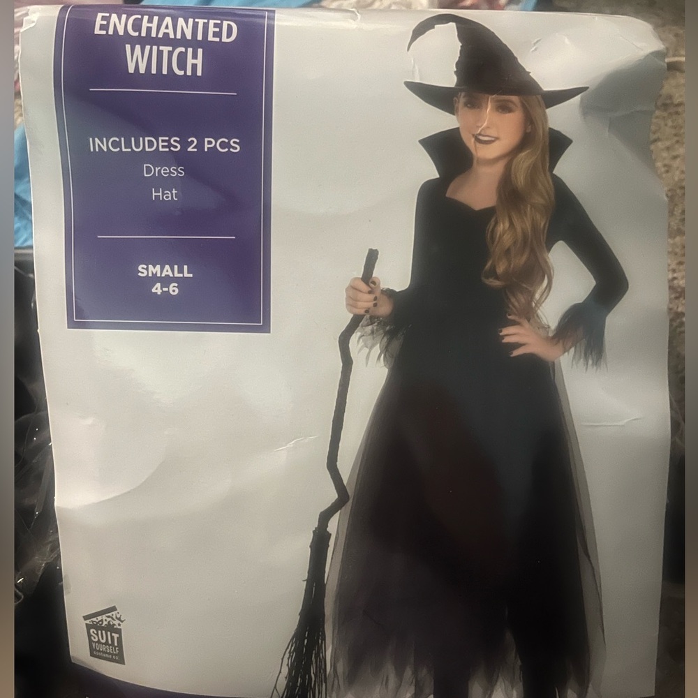 Girls youth Black Halloween Witch Costume with Broom